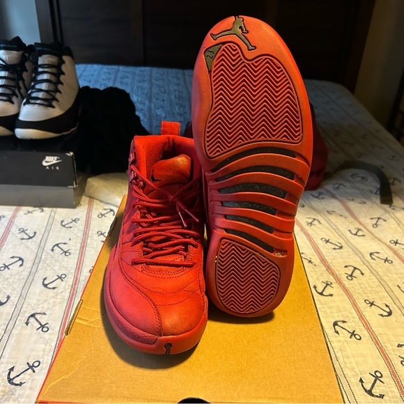 Jordan 12 - Picture 4 of 5